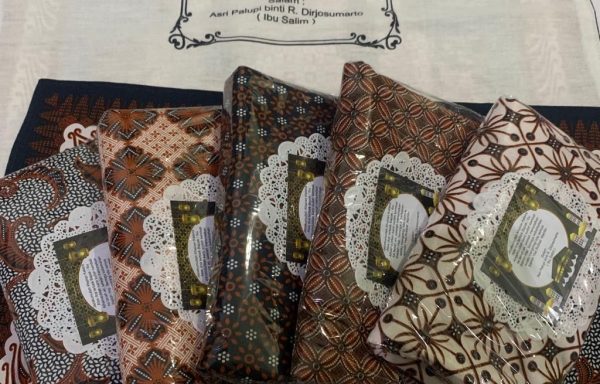 Paket Hampers Sajadah Batik + Sablon